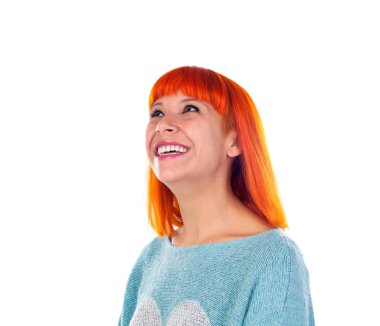 Kırmızı saçlı genç kadın