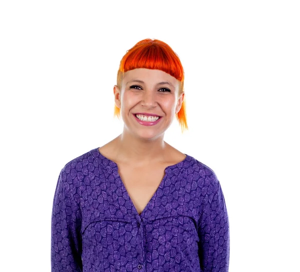 Kırmızı saçlı genç kadın