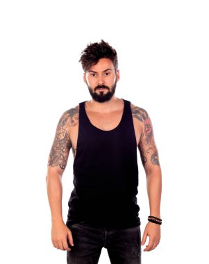 Yakışıklı sakallı adam.