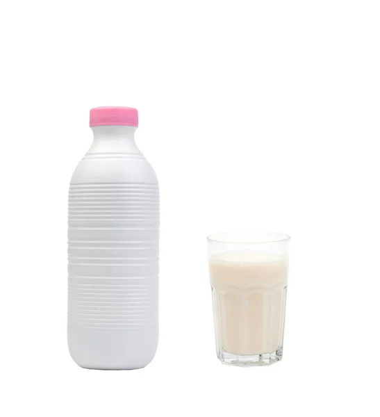 Μπουκάλι Γάλα Γεμάτο Ποτήρι Που Απομονώνονται Λευκό Φόντο — Φωτογραφία Αρχείου