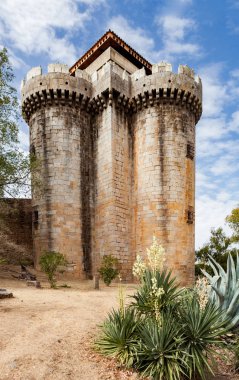 İspanya'nın kuzeyinde yer ortaçağ kalesinin Kulesi