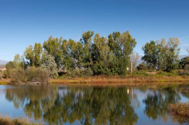 Nehir sessiz geçerli