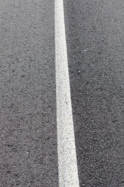 现代沥青路面白线的看法 — 图库照片