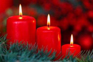 rode Kerst kaarsen