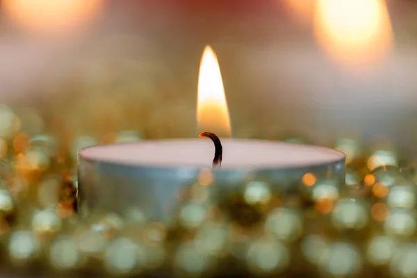 Vela de Navidad ardiente — Foto de Stock