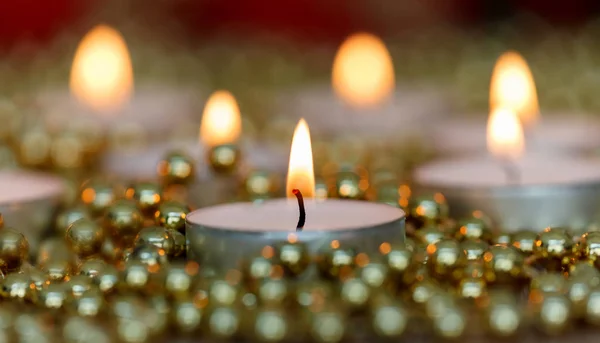 Vela de Navidad ardiente — Foto de Stock