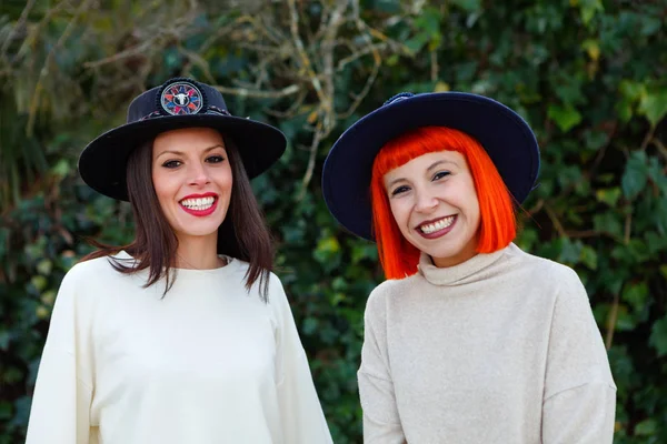 Beautiful Happy Female Friends Black Hats Posing Forest — Stock Photo, Image