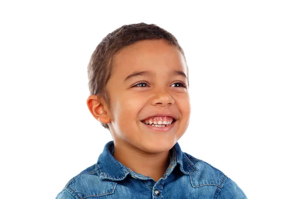 白い背景で隔離のデニム シャツかわいい幸せな小さなアフリカ少年 — ストック写真