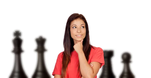 Jonge Vrouw Denken Strategie Een Schaken Achtergrond — Stockfoto