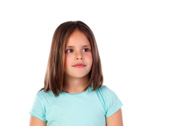 Beyaz arka plan üzerinde izole dalgın küçük kız