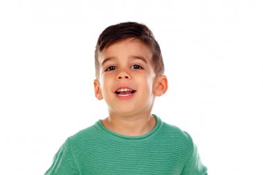 Beyaz arka plan üzerinde izole yeşil giysili küçük boy gülümseyerek