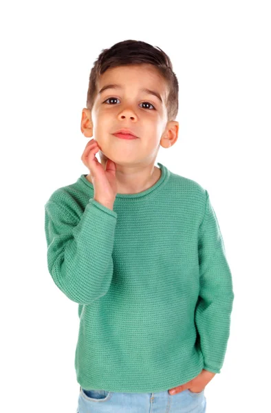 白い背景に分離された緑の服の少年の笑顔 — ストック写真