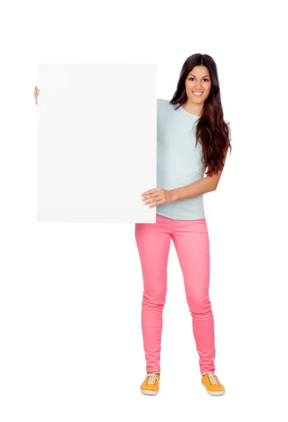白い背景に分離された空白のポスターを保持しているブルネットの若い女性 — ストック写真