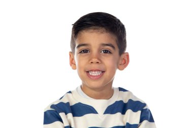 Çizgili tişörtlü mutlu çocuk 