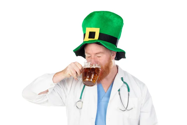 Redhead Doctor Green Hat Drinking Beer Isolated White Background — Stock Photo, Image