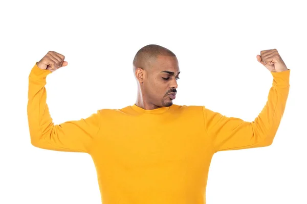 Afroamerikaanse Man Draagt Een Gele Trui Geïsoleerd Een Witte Achtergrond — Stockfoto