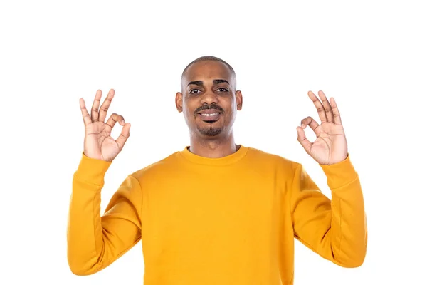 Afroamerican Cara Vestindo Uma Camisa Amarela Isolado Fundo Branco — Fotografia de Stock