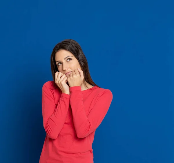 Brunette Young Woman Wearing Red Shirt Blue Background — Stock Photo, Image