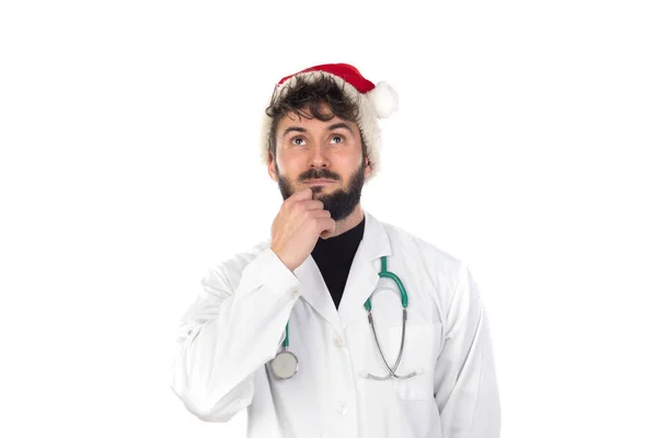 Dokter Draagt Een Labjas Geïsoleerd Een Witte Achtergrond — Stockfoto