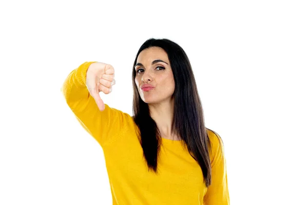 Aantrekkelijke Brunette Vrouw Geïsoleerd Een Witte Achtergrond — Stockfoto