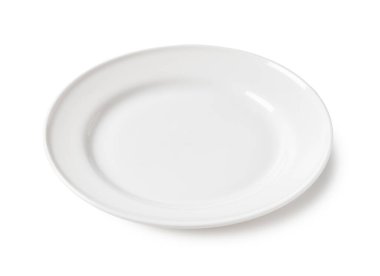 Beyaz arka plana yerleştirilmiş beyaz plaka