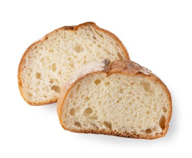 Dilimlenmiş sert ekmek beyaz arka plana konur.