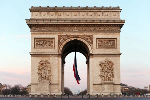 The Arc de Triomphe de l'toile monument — Φωτογραφία Αρχείου