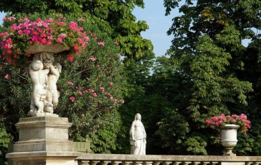 Lüksemburg bahçe heykel