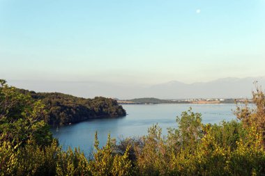 Diane Gölü Corsica Adası