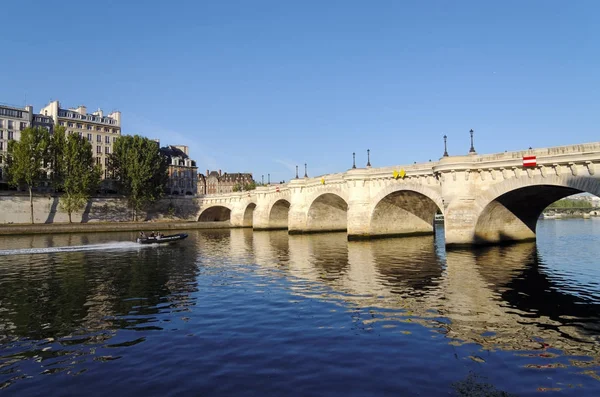 Paris Pont Neuf Köprüsü — Stok fotoğraf