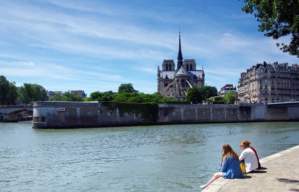 Catedral Notre Dame Cais Rio Sena Paris — Fotografia de Stock