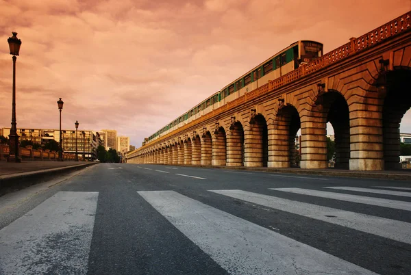 Łuk Mostu Bercy Paryżu — Zdjęcie stockowe