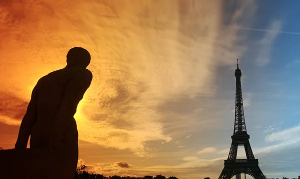 Statua Trocadero Oraz Wieży Eiffla — Zdjęcie stockowe