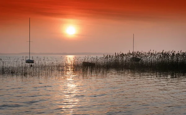 Wschód Słońca Odbicie Jeziorze Lacanau — Zdjęcie stockowe