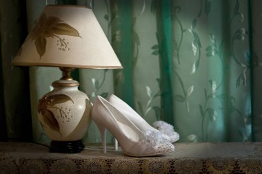 Gelin kulelerini düğün ayakkabıları