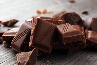 Çikolata ve kırık çikolata