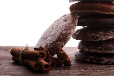 Lebkuchen ve Aachener Yazdır gibi tipik Alman Gingerbreads