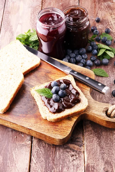 Fresh blueberry jam with toast or bread for breakfast — Stock Photo, Image