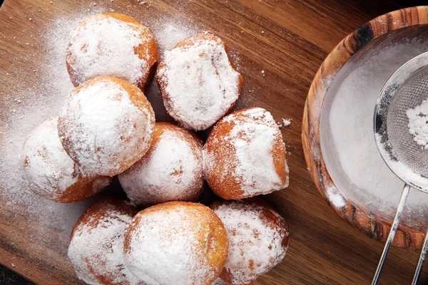 Duitse donuts. Berliner jam en slagroom — Stockfoto