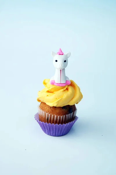 Unicorn cupcakes for a party, birthday or baby shower. bakery de — Stock Photo, Image
