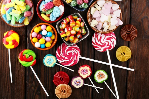 Bonbons mit Gelee und Zucker. Bunte Palette unterschiedlicher Kinder — Stockfoto