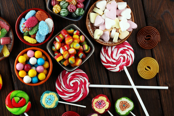 конфеты с желе и сахаром. красочный массив различных детей
