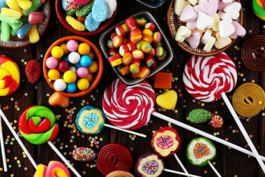 jöle ve şeker ile şekerler. renkli farklı childs dizi