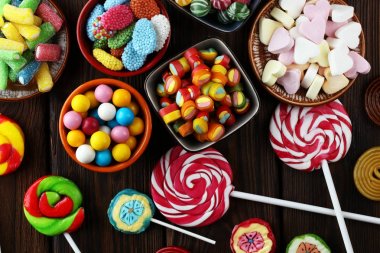 jöle ve şeker ile şekerler. renkli farklı childs dizi
