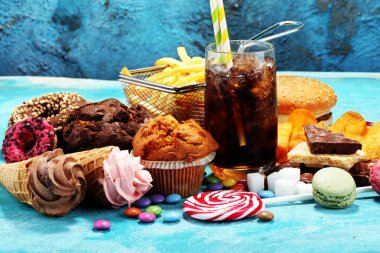 Sağlıksız ürünler. yemek vücut, deri, kalp ve dişler için kötüdür..