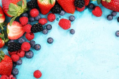 Çilek genel gider portre renkli çeşitli karışımı çilek, bl