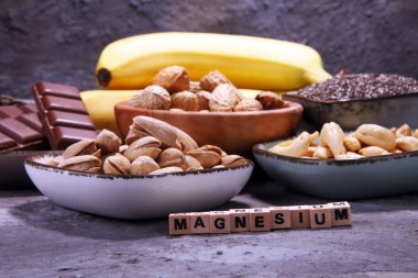 Magnezyum içeren ürünler: muz, kabak çekirdeği, kaju nu