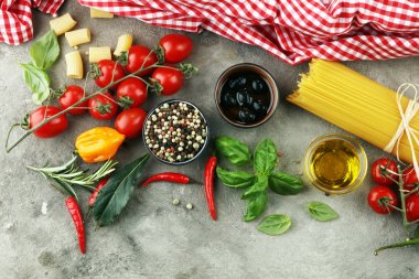 İtalyan yemeği arka plan ile makarna, sağlık farklı türleri veya