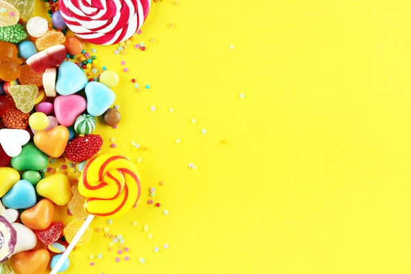 Godis med gelé och socker. färgstarka utbud av olika childs — Stockfoto