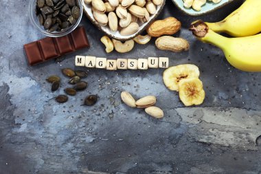 Magnezyum içeren ürünler: muz, kabak çekirdeği, kaju nu